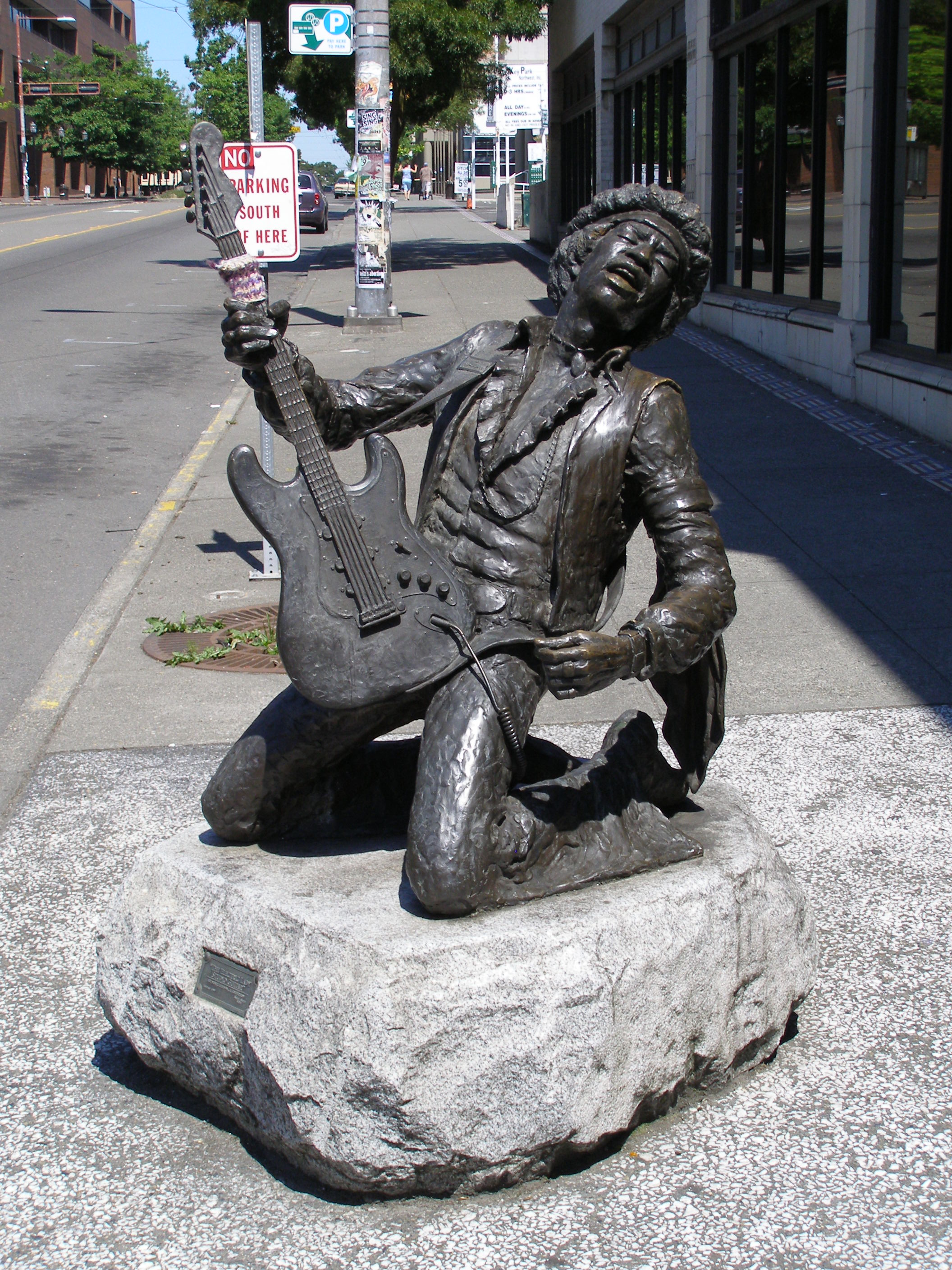 Джими Хендрикс, гитары, статуи - обои на рабочий стол