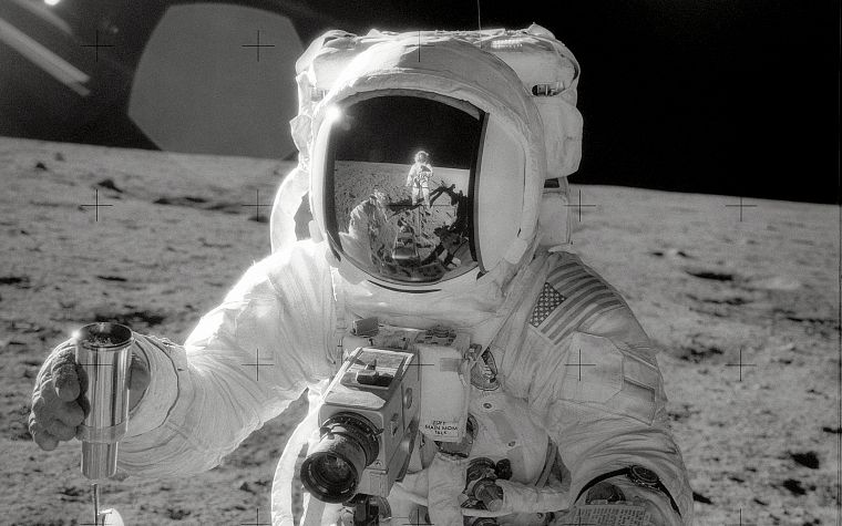 Луна, скафандры, Аполлон 11, Apollo 17 - обои на рабочий стол