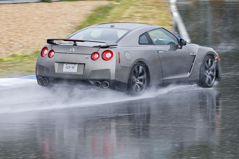 дождь, автомобили, транспортные средства, трек, Nissan GT-R R35 - обои на рабочий стол