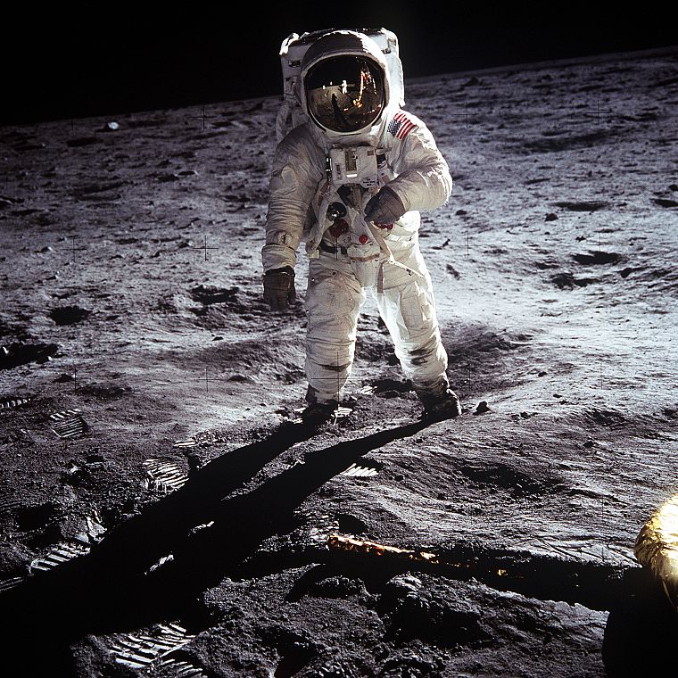Луна, астронавты - обои на рабочий стол