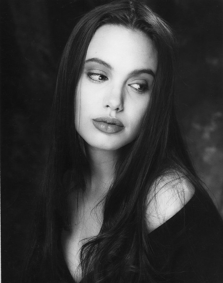 Анджелина Джоли, молодой, оттенки серого - обои на рабочий стол