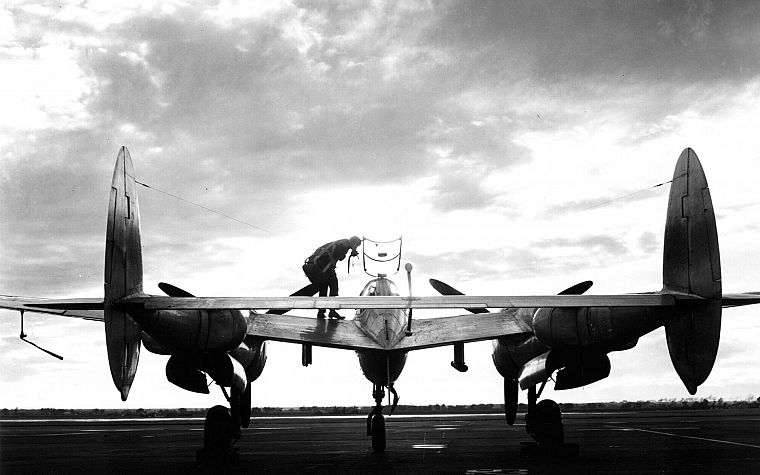P-38 Lightning - обои на рабочий стол