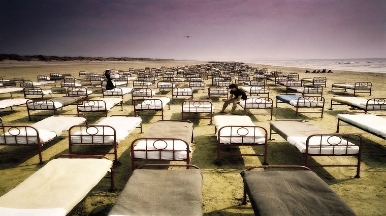 Pink Floyd, кровати, берег, сюрреалистичный, море, пляжи - обои на рабочий стол