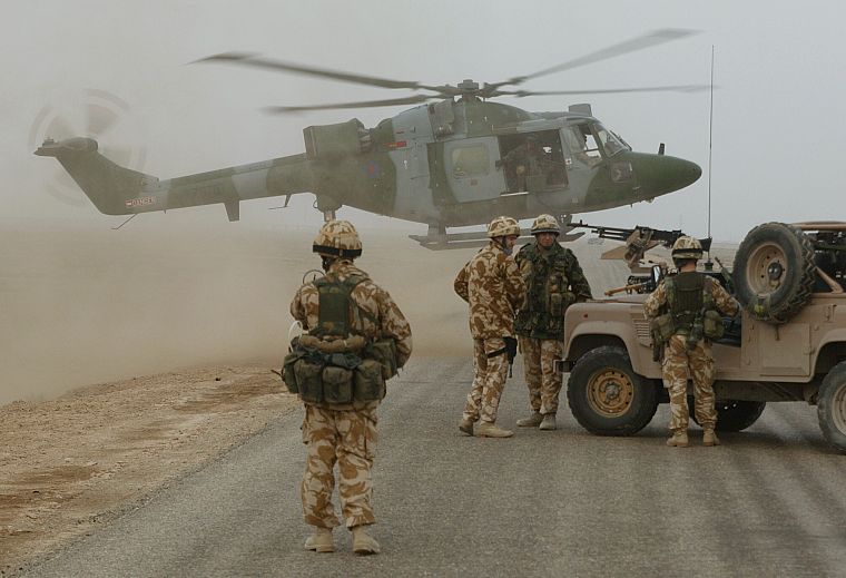 солдаты, армия, вертолеты, транспортные средства, Land Rover SNATCH2 - обои на рабочий стол