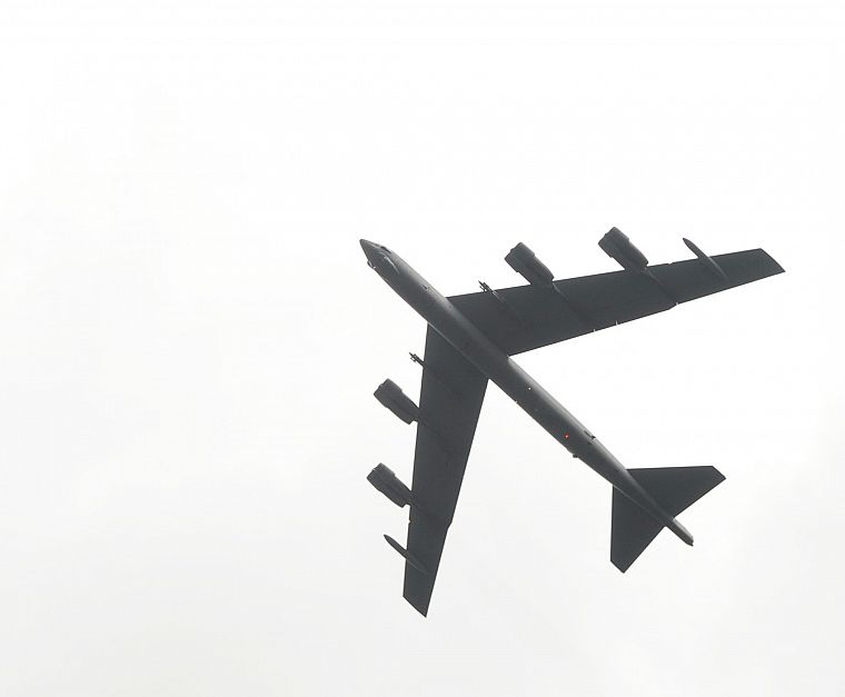 самолет, Б-52 Stratofortress - обои на рабочий стол