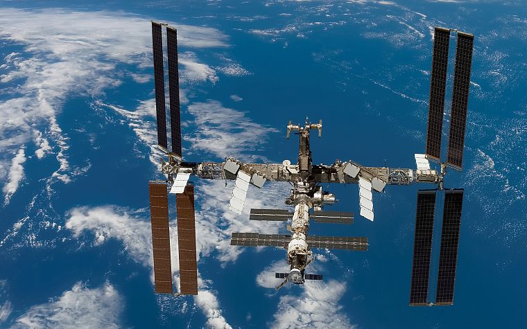 Международная космическая станция - обои на рабочий стол