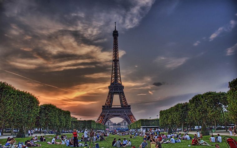 Эйфелева башня, Париж, Франция, HDR фотографии, Марсово - обои на рабочий стол