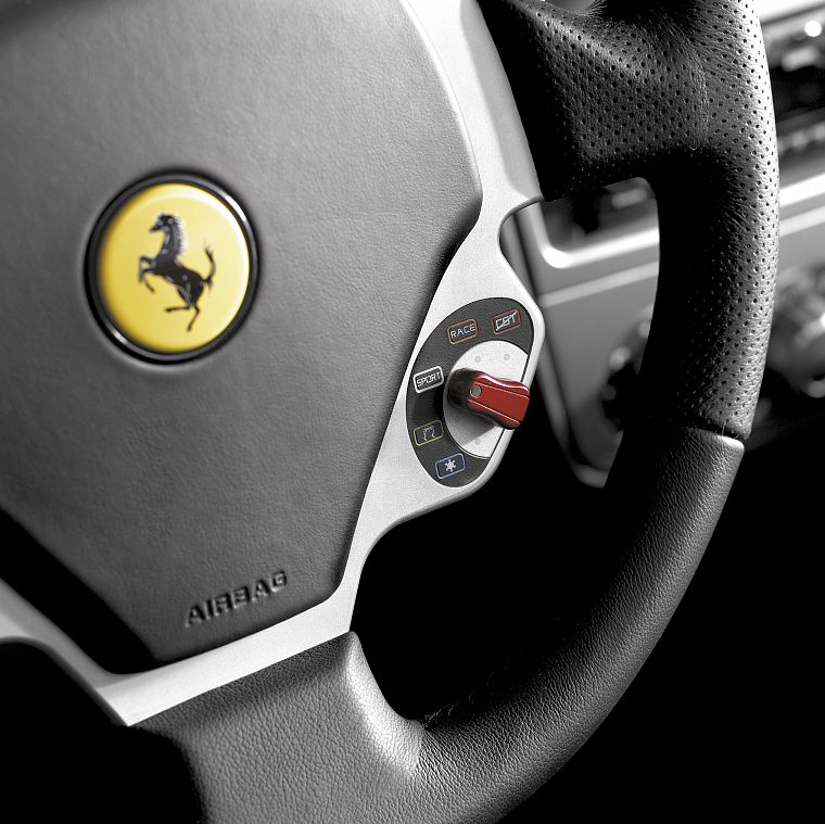 Ferrari Emblem - обои на рабочий стол