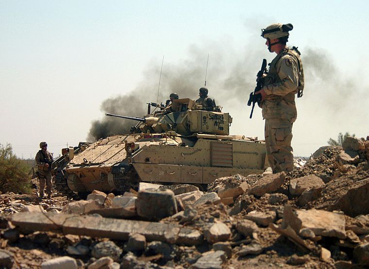 солдаты, Армия США, Брэдли боевая машина - обои на рабочий стол