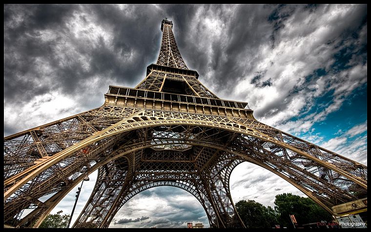 Эйфелева башня, Париж, облака, архитектура, Франция - обои на рабочий стол
