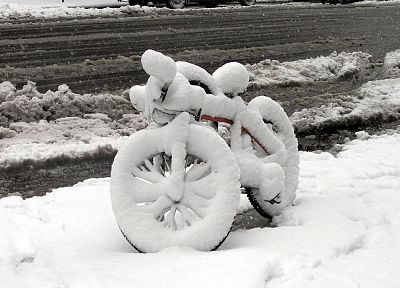 зима, снег, велосипеды, пушистый, дороги - обои на рабочий стол
