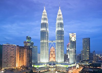 Малайзия, Petronas Towers, Куала-Лумпур - оригинальные обои рабочего стола