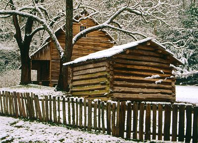 зима, снег, заборы, дома, крыши, забор - оригинальные обои рабочего стола