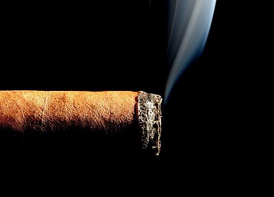 курит, сигары - обои на рабочий стол