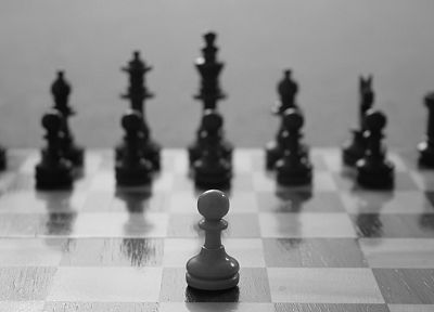 шахматы, оттенки серого, монохромный, шахматные фигуры - обои на рабочий стол