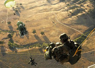 солдаты, в воздухе, парашют - обои на рабочий стол