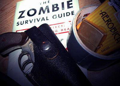 пистолеты, оружие, книги, лист Zombie Survival - копия обоев рабочего стола