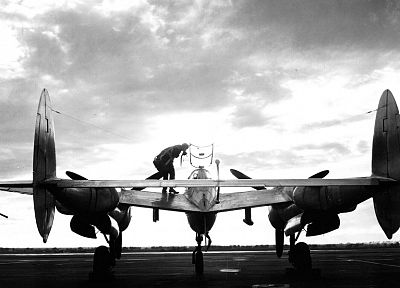 P-38 Lightning - оригинальные обои рабочего стола