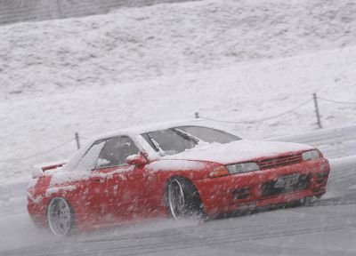 снег, дрейфующих автомобилей, Ниссан, Nissan Skyline R32 - обои на рабочий стол