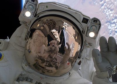 астронавты, космос - обои на рабочий стол