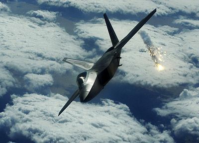 облака, F-22 Raptor, вспышки, реактивный самолет - оригинальные обои рабочего стола