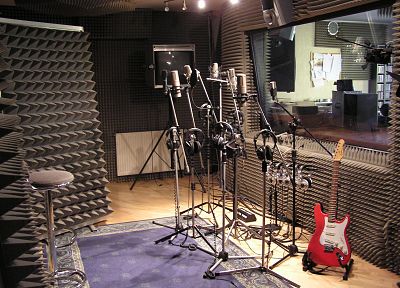 студия, Майк, гитары, запись - оригинальные обои рабочего стола