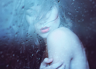 девушки, дождь, капли воды, закрытые глаза, дождь на стекле - оригинальные обои рабочего стола