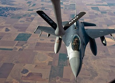 самолет, война, F- 16 Fighting Falcon, заправка - оригинальные обои рабочего стола