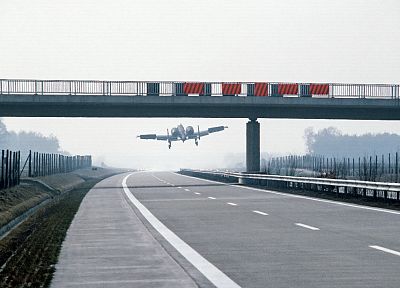 самолет, военный, дороги, транспортные средства, А-10 Thunderbolt II - оригинальные обои рабочего стола