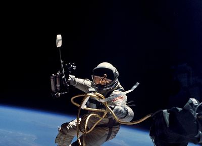 космическое пространство, астронавты - оригинальные обои рабочего стола
