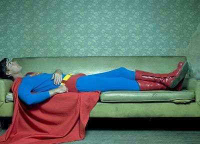 диван, супермен, костюм, супергероев, Признания супергероя, Кристофер Ллойд Деннис - копия обоев рабочего стола